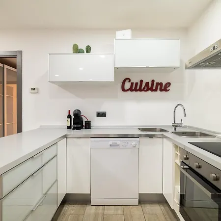 Luxury Apartment, Next To The Sea * Premia De Mar