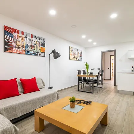 Luxury Apartment, Next To The Sea Premia De Mar