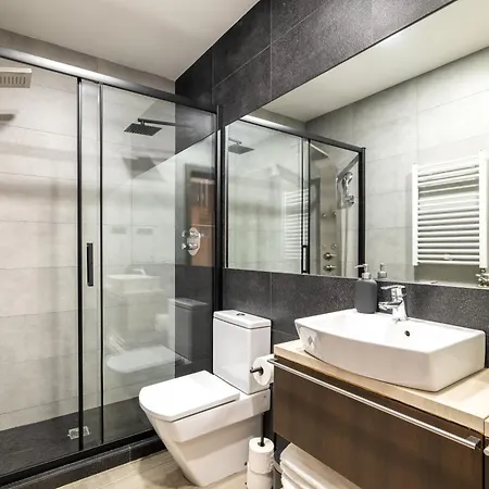 Luxury Apartment, Next To The Sea Apartment *